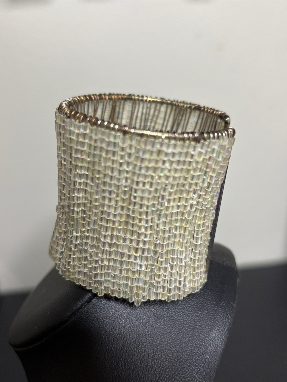 Vintage Iridescent Cream Glass Seed Bead Cuff Bracelet Glamorous - Picture 3 of 7